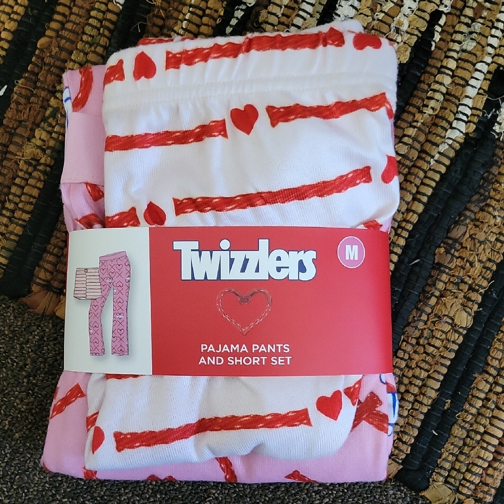 Women’s Pink & Red Heart Pajama Pants and Short Set - M